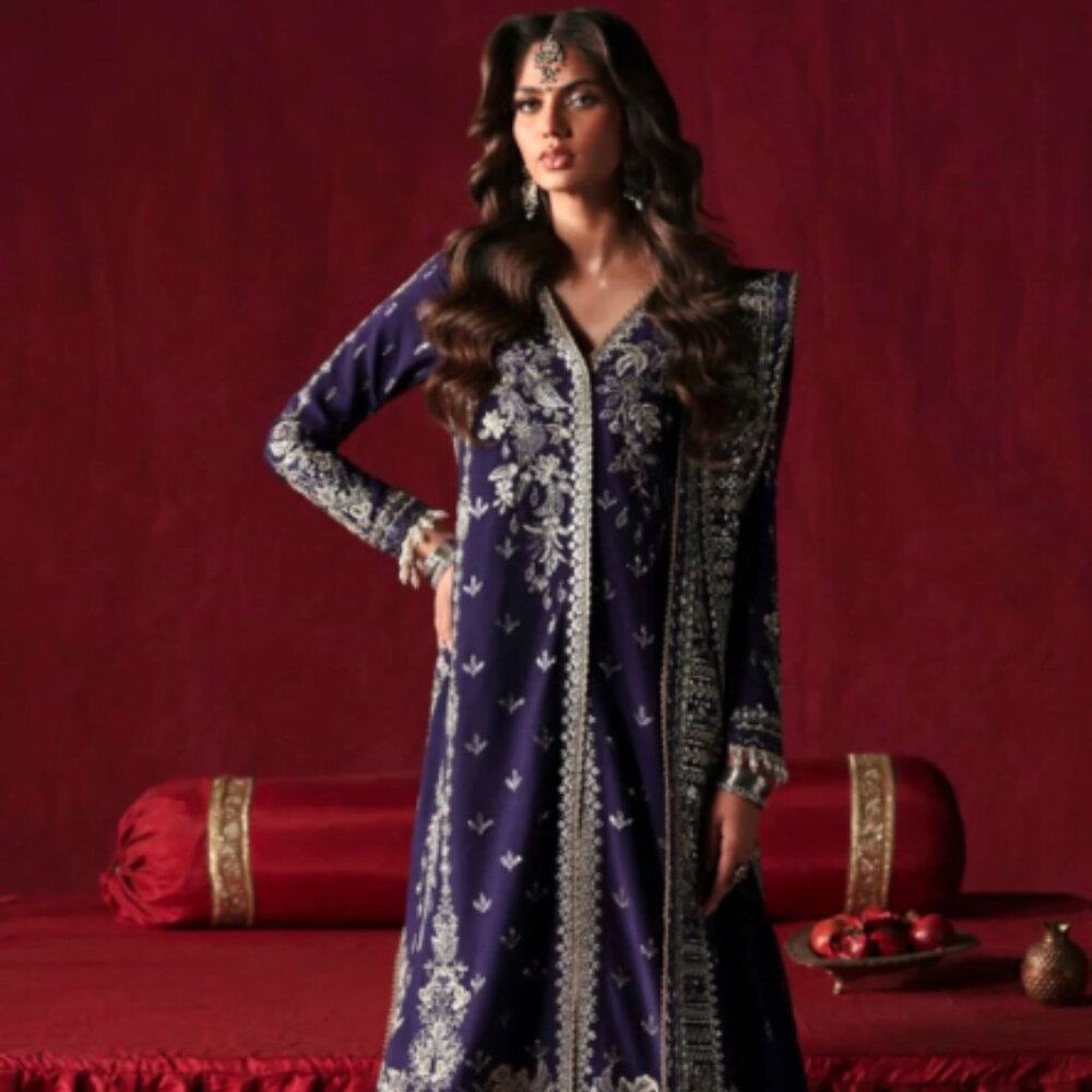 Afrozeh “Kaneez” – Brand New Stitched Suit (Size Small)
